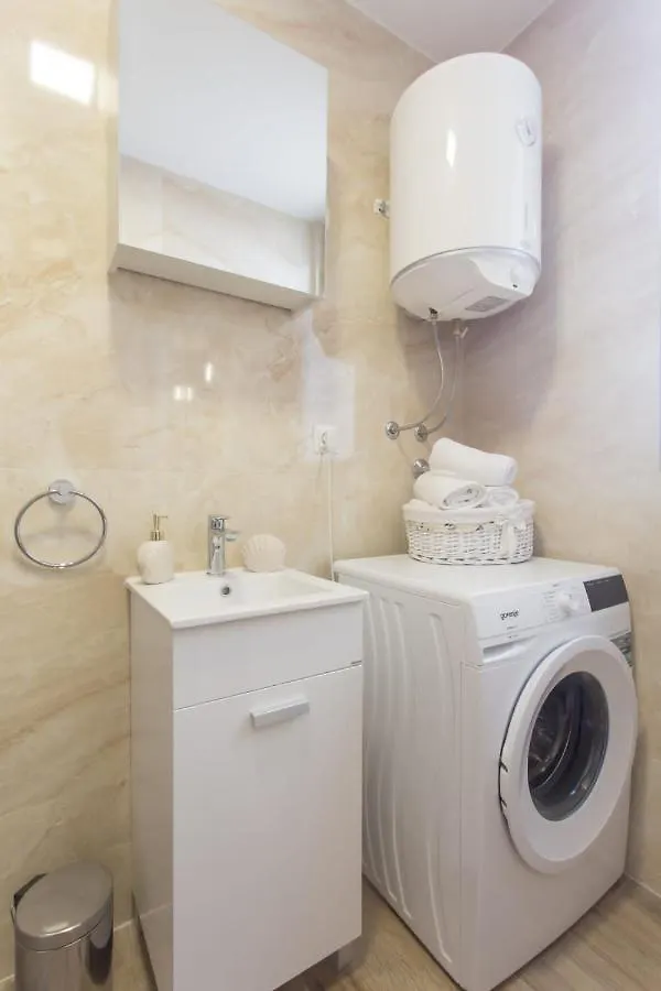 Split Apartment
